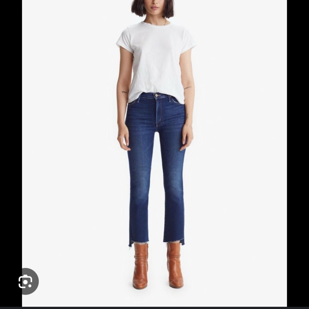 Mother insider crop step fray